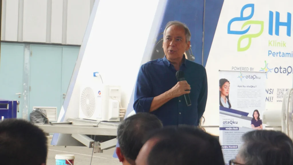 CEO otaQku Bapak Andrew Tani menyampaikan tentang mobile pod unit
